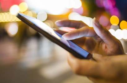 Pode Usar Celular em Clínica de Reabilitação? Entenda as Regras, Benefícios e Limitações no Tratamento